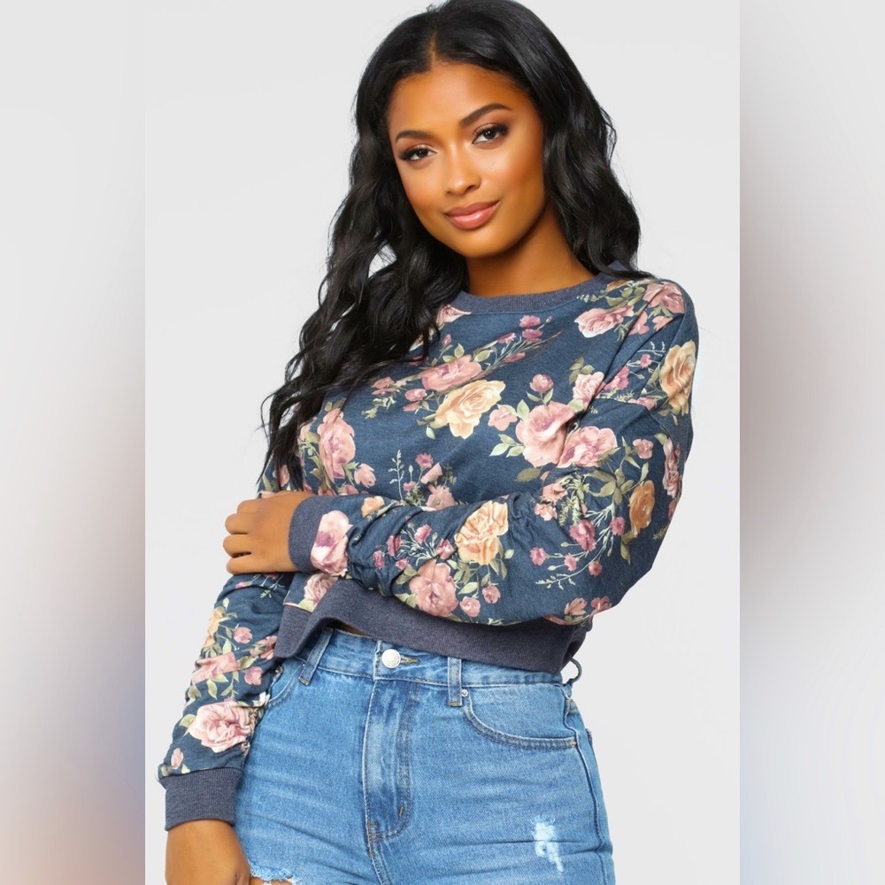 Fashion Nova Floral Crew Cropped Sweater NWT